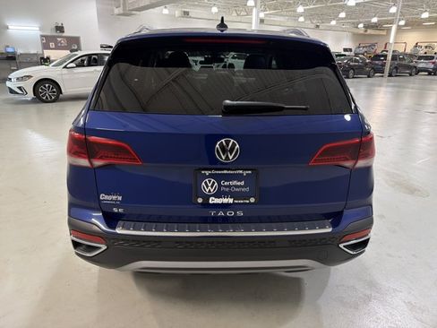 Certified 2023 Volkswagen Taos SE w/ Panoramic Sunroof Package FWD image 7