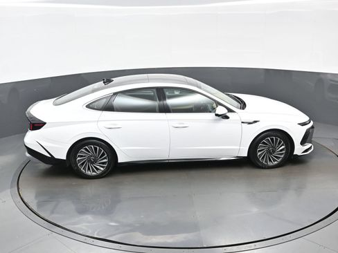 Certified 2026 Hyundai Sonata Limited FWD image 40