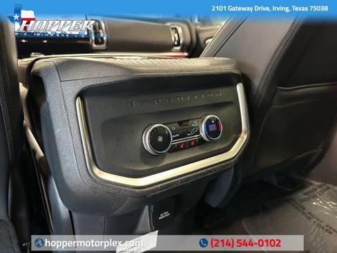 Used 2025 Ford Expedition Platinum AWD/4WD image 46