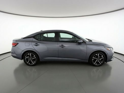 Used 2025 Nissan Sentra SV FWD image 11