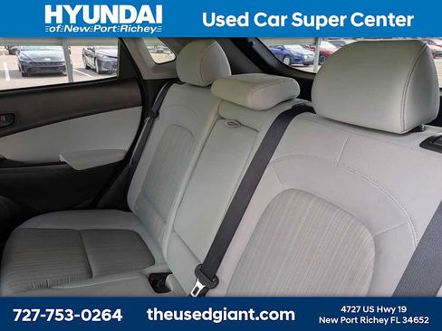Used 2022 Hyundai Kona SEL AWD/4WD image 15