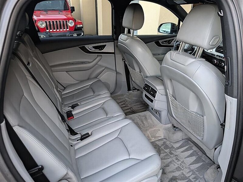 Used 2019 Audi Q7 2.0T Premium w/ Convenience Package AWD/4WD image 30