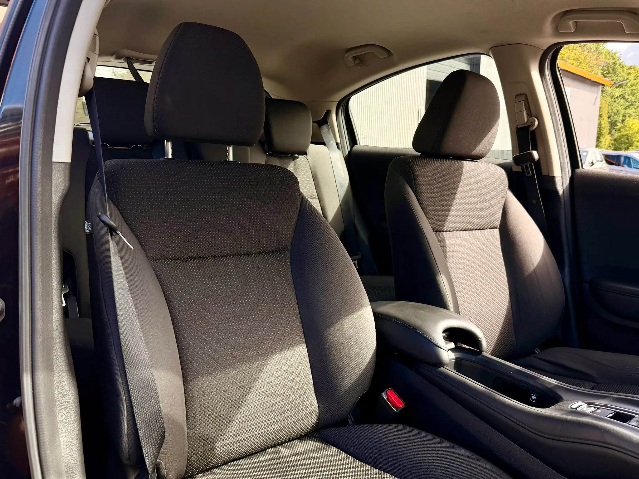 Used 2019 Honda HR-V LX image 29