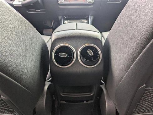Used 2025 Mercedes-Benz GLA 250 image 17