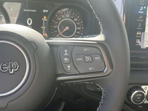 New 2025 Jeep Gladiator Sport w/ Premium Package image 23