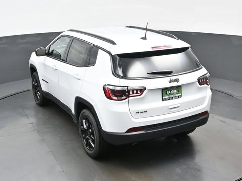 New 2026 Jeep Compass Latitude AWD/4WD image 23