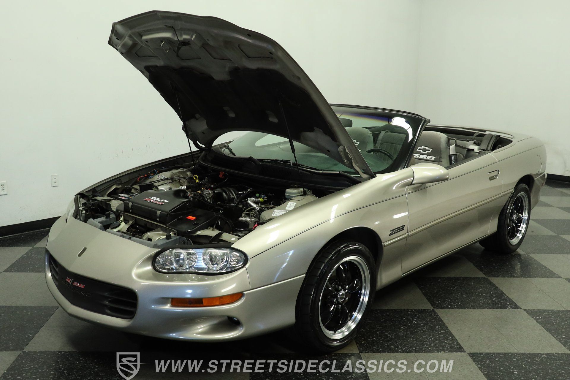Used 1999 Chevrolet Camaro Z28 RWD image 30