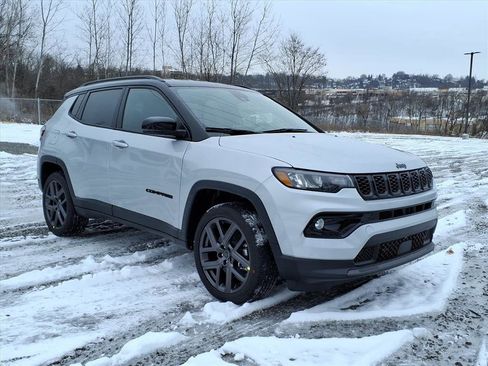 New 2026 Jeep Compass Limited image 4