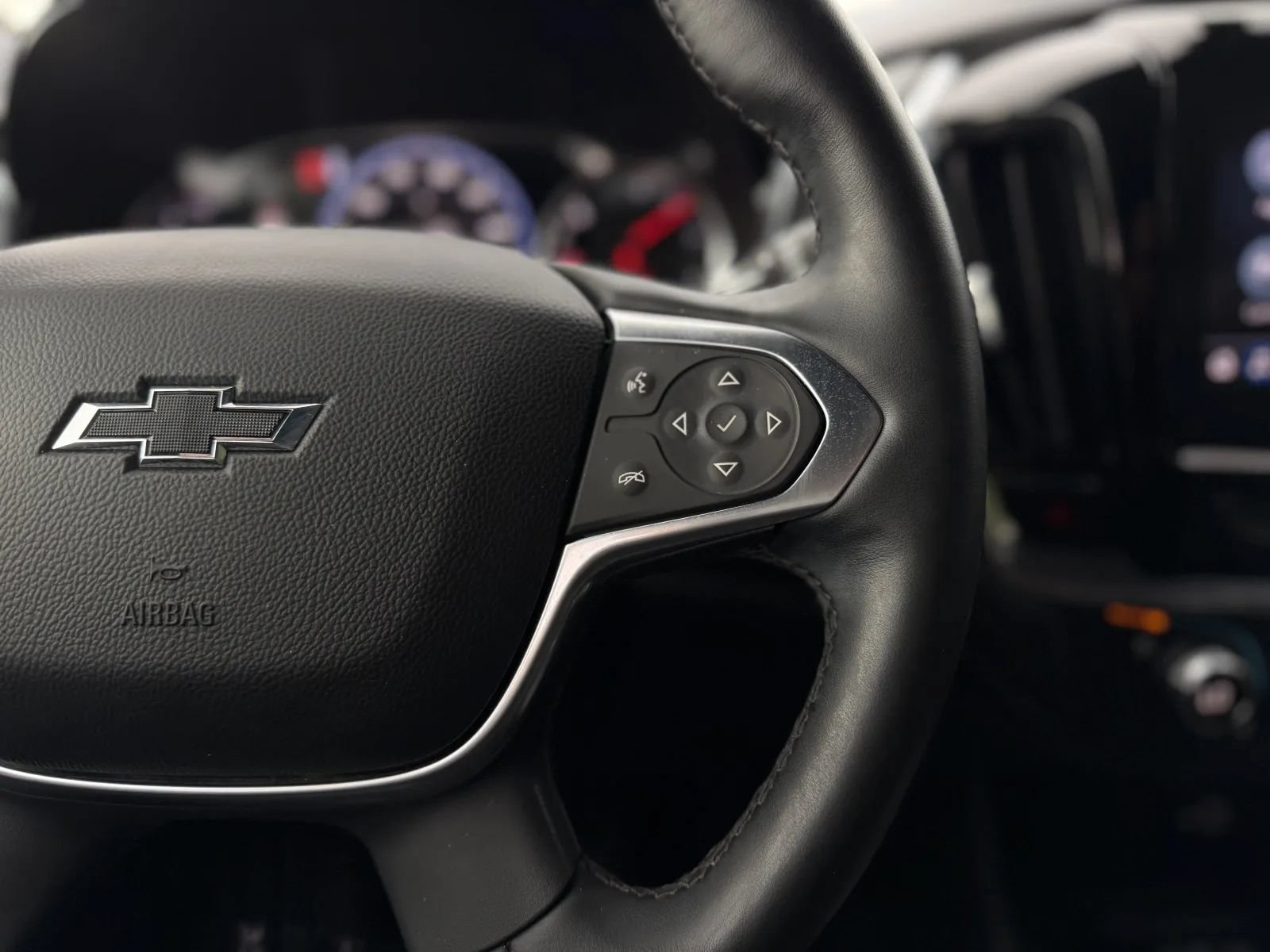 Used 2023 Chevrolet Traverse Premier w/ Redline Edition FWD image 27