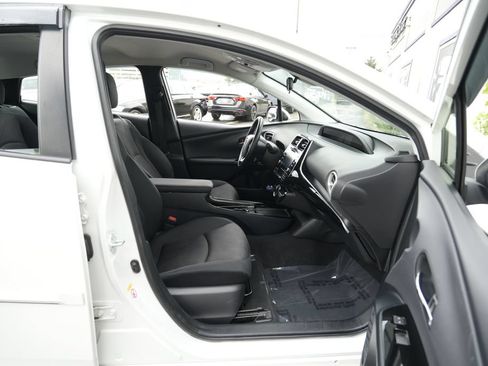 Used 2021 Toyota Prius Prime LE w/ Carpet Mat Package (TMS) FWD image 28