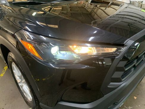 Used 2026 Toyota Corolla Cross LE FWD image 34