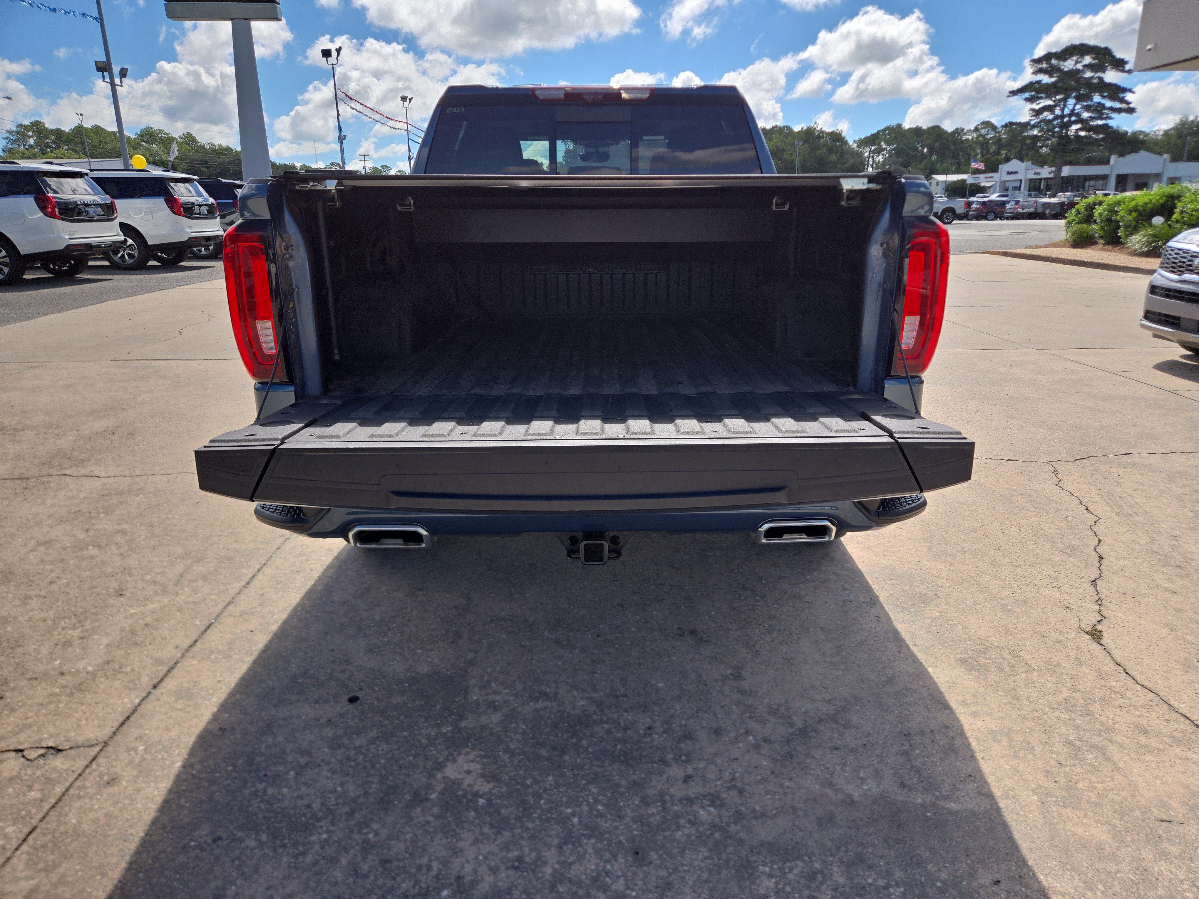 Used 2024 GMC Sierra 1500 Denali w/ Denali Reserve Package AWD/4WD image 8