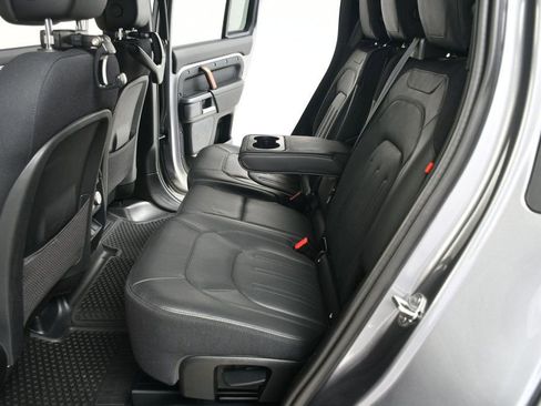 Used 2023 Land Rover Defender 110 X image 35