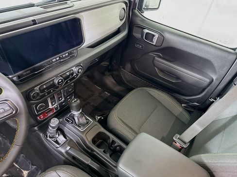 Used 2024 Jeep Wrangler Sport AWD/4WD image 24