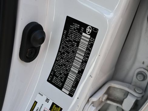Used 2023 Toyota Corolla LE FWD image 29