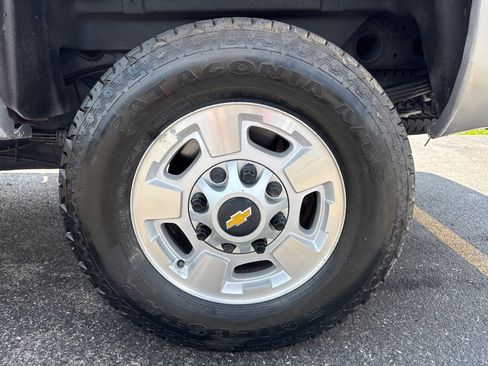 Used 2015 Chevrolet Silverado 2500 W/T w/ WT Convenience Package AWD/4WD image 10