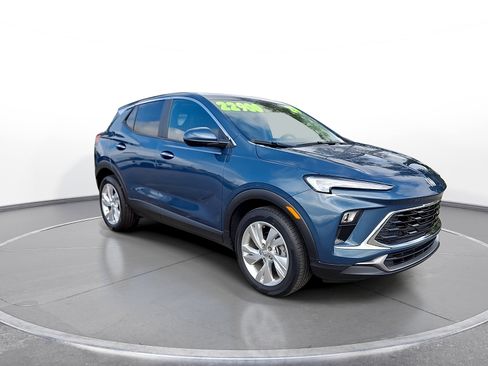 Used 2024 Buick Encore GX Preferred FWD image 2