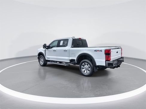 Used 2024 Ford F250 Lariat w/ Chrome Package image 6