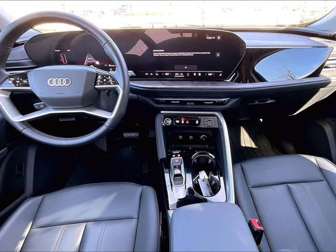 Certified 2025 Audi Q5 Premium w/ Convenience Package image 14