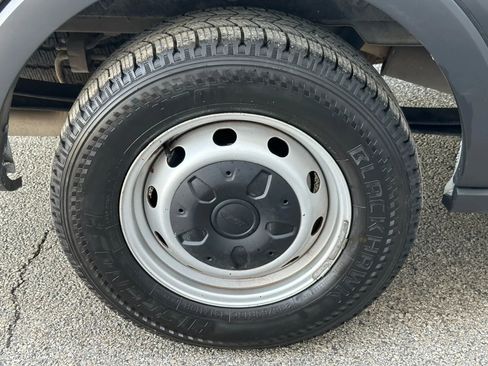 Used 2020 Ford Transit 150 XL image 29