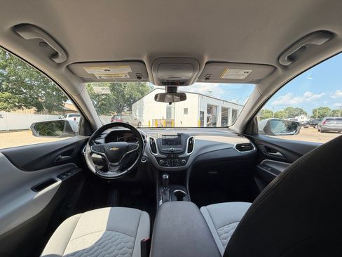 Used 2019 Chevrolet Equinox LT FWD image 26