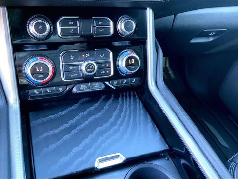 Used 2021 GMC Yukon Denali AWD/4WD image 35