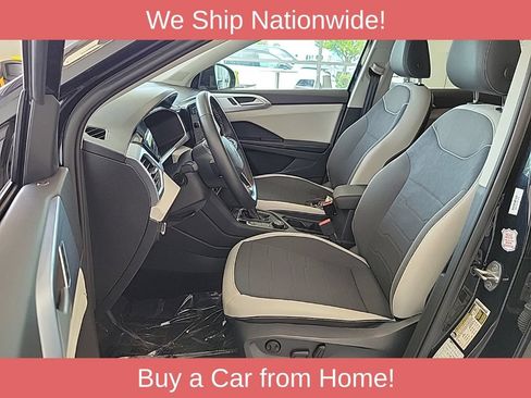 Used 2025 Volkswagen Taos SE AWD/4WD image 7