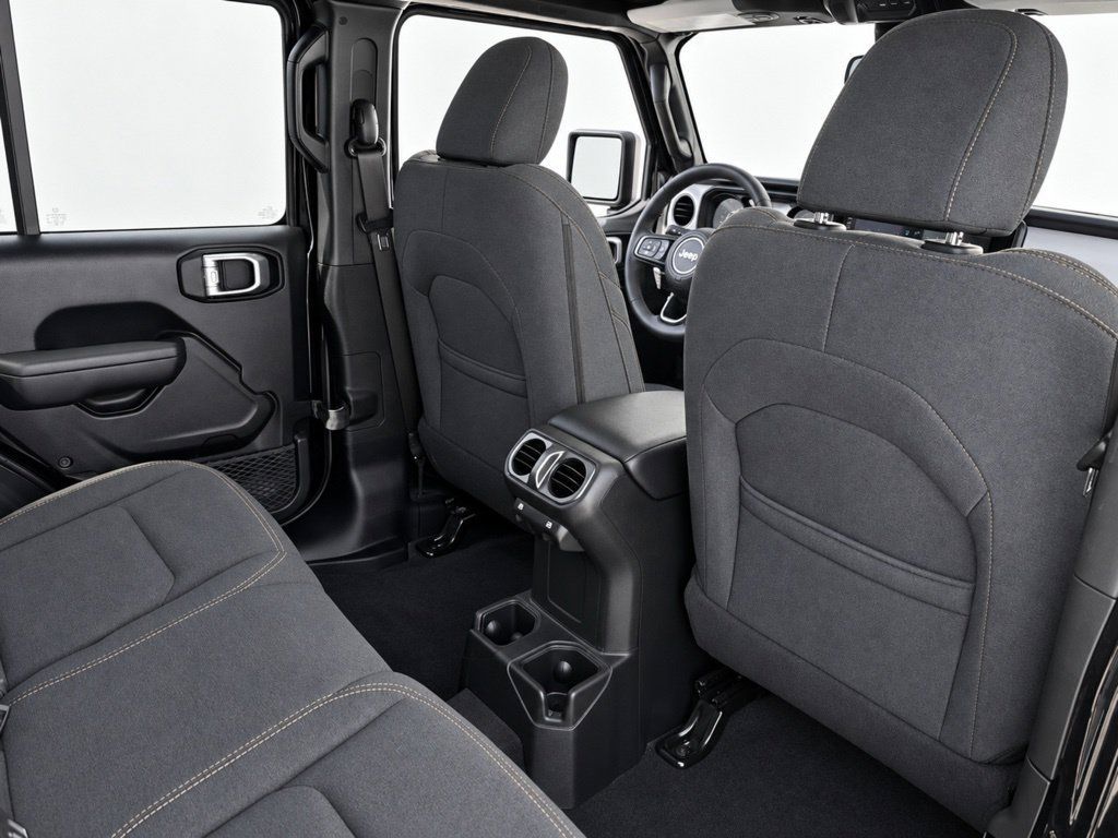 Used 2024 Jeep Wrangler Unlimited Sport AWD/4WD image 19
