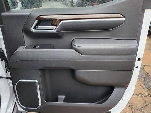 New 2026 GMC Sierra 1500 Elevation w/ LPO, Elevation Black Package image 39