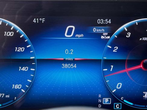 Used 2023 Mercedes-Benz GLB 250 4MATIC image 12