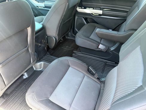 Used 2023 Ford Explorer XLT RWD image 28