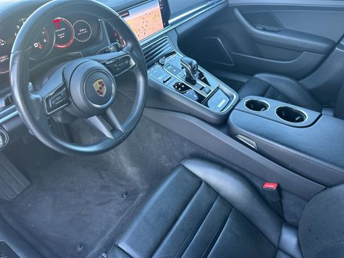 Used 2022 Porsche Panamera Platinum Edition image 4