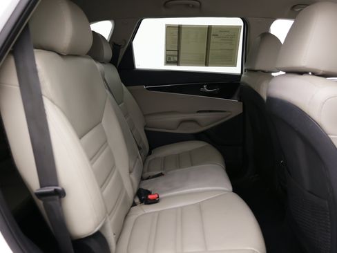 Used 2019 Kia Sorento EX FWD image 37