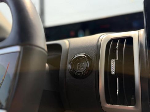 Used 2025 Ford Expedition Max Active image 27