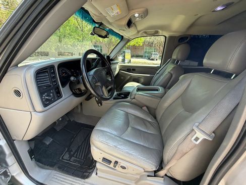 Used 2006 Chevrolet Silverado 3500 LT w/ Heavy-Duty Power Package AWD/4WD image 16