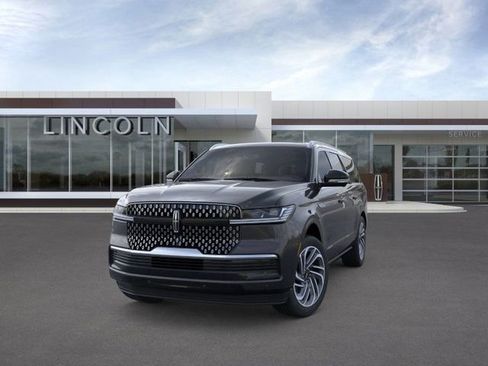New 2025 Lincoln Navigator L Reserve AWD/4WD image 2