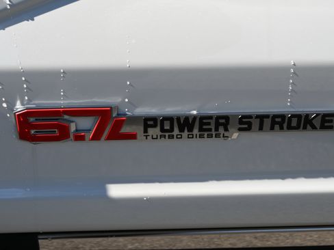 Used 2026 Ford F450 Platinum w/ FX4 Off-Road Package image 34