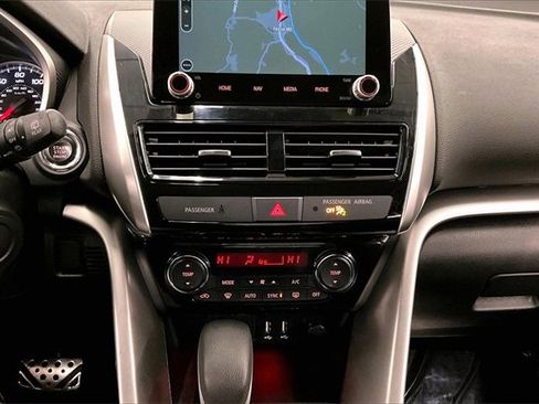 Used 2024 Mitsubishi Eclipse Cross SE image 28