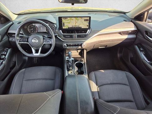 Used 2023 Nissan Altima 2.5 SV w/ SV Premium Package FWD image 19