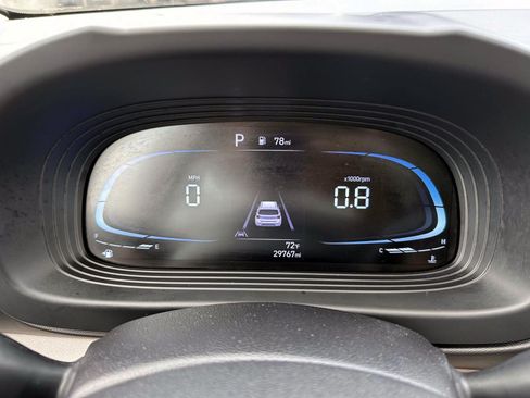 Used 2023 Hyundai Venue SEL w/ Cargo Package FWD image 18