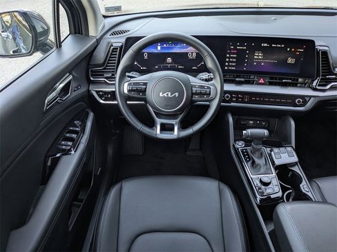 Used 2025 Kia Sportage SX image 16