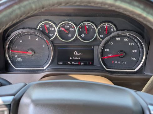 Used 2022 Chevrolet Silverado 2500 LTZ w/ LTZ Convenience Package AWD/4WD image 22