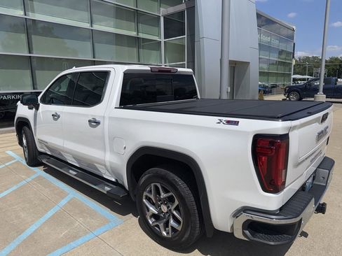 Used 2022 GMC Sierra 1500 SLT w/ SLT Premium Plus Package AWD/4WD image 6