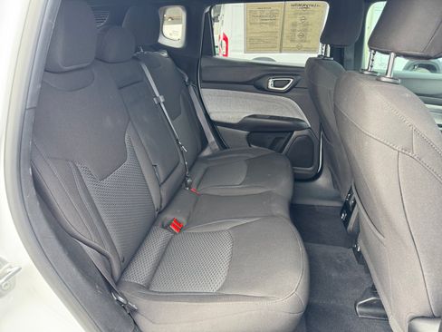 Certified 2025 Jeep Compass Sport AWD/4WD image 30