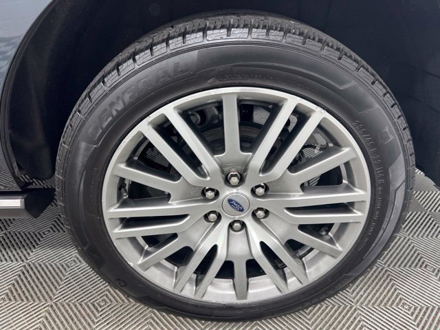 Used 2023 Ford Expedition Limited AWD/4WD image 11