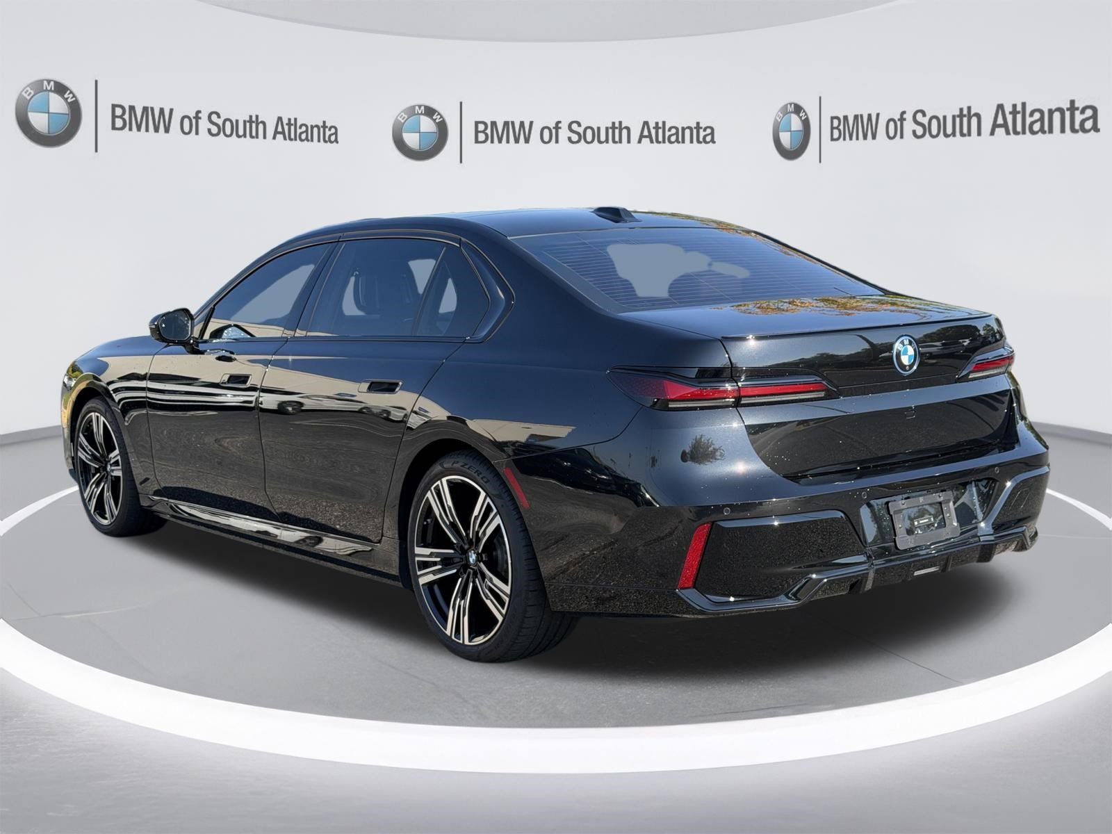 Certified 2024 BMW i7 eDrive50 w/ M Sport Package RWD image 24