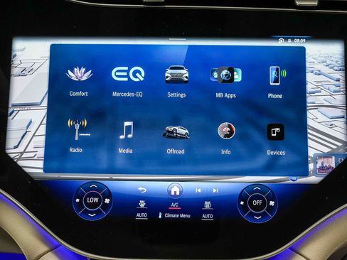 New 2026 Mercedes-Benz EQS 550 4MATIC SUV image 14
