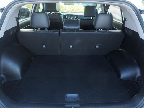 Used 2019 Kia Sportage EX image 19