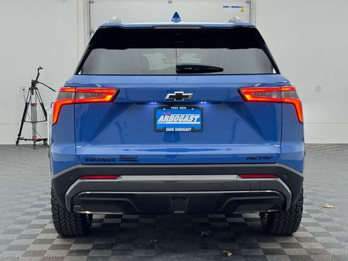 Used 2025 Chevrolet Equinox ACTIV w/ Safety and Technology Package image 10