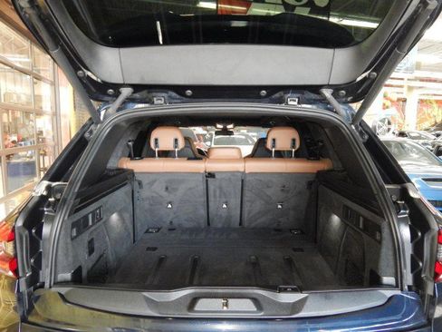 Used 2021 BMW X5 M image 7